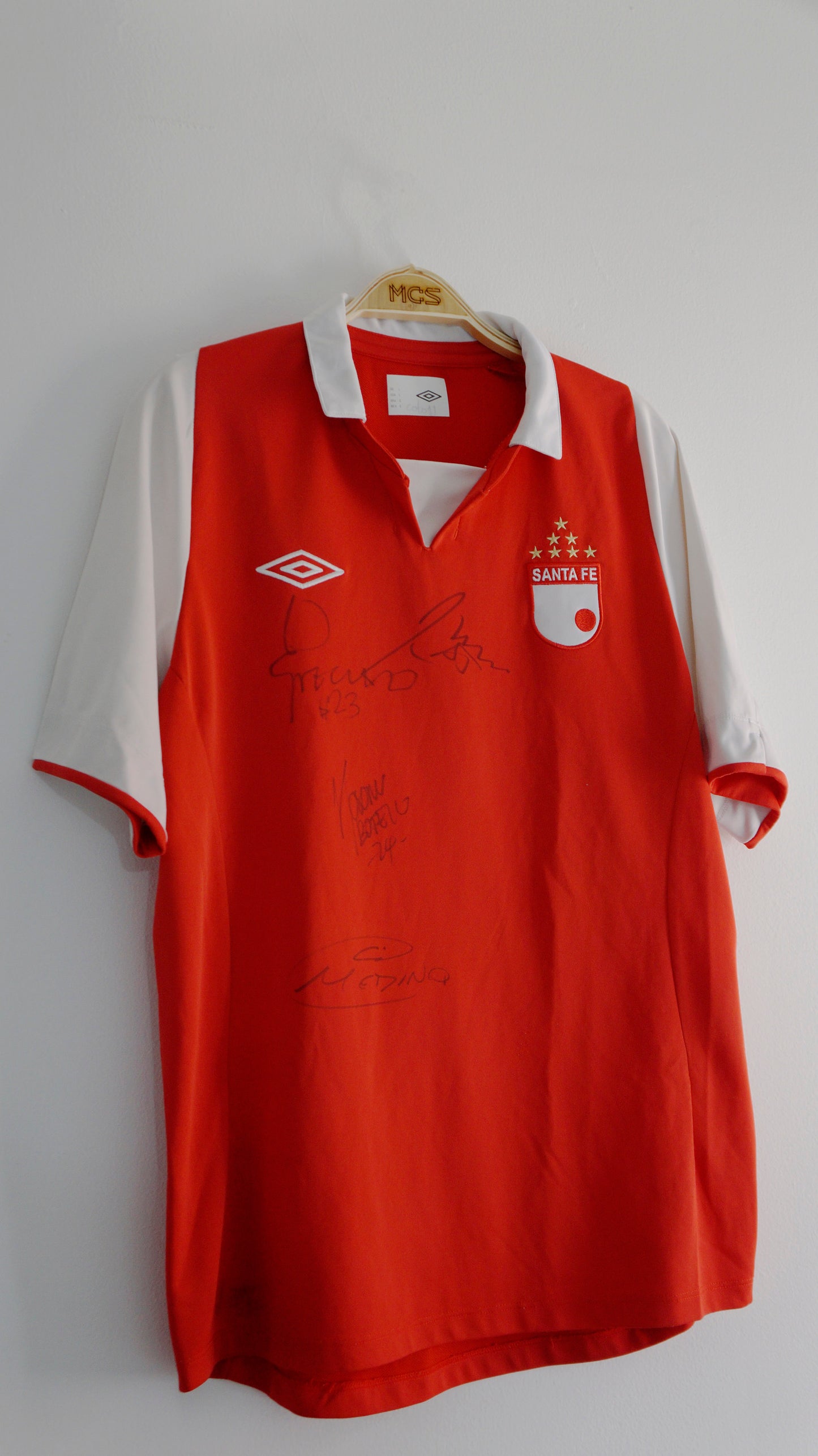Camiseta Independiente Santa Fe 2013 Campeón Firmada ORIGINAL