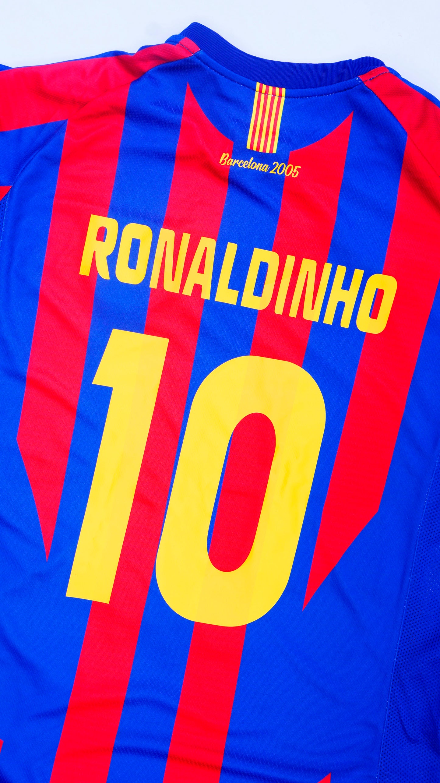 Barcelona shirt 2004 - RONALDINHO -