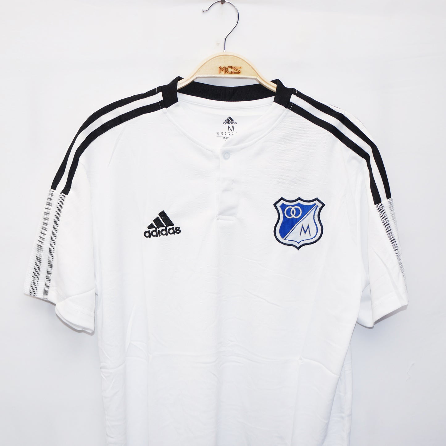 Camiseta Millonarios Presentacion Blanca 2025 Amigos MCS AmigosMCS