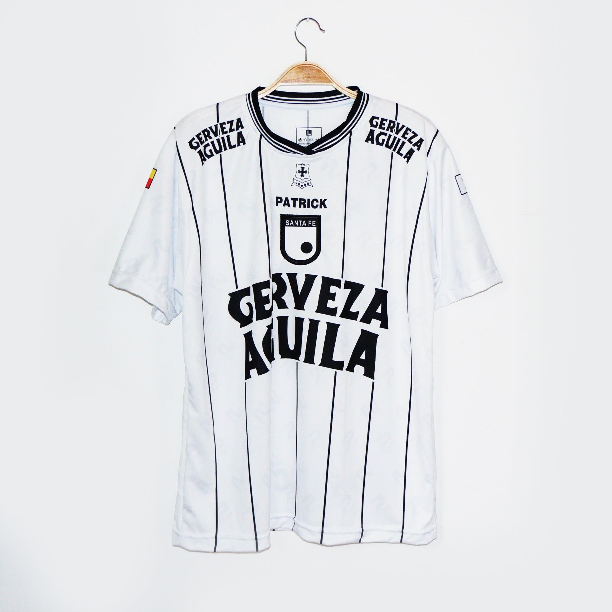 Camiseta negra best sale santa fe