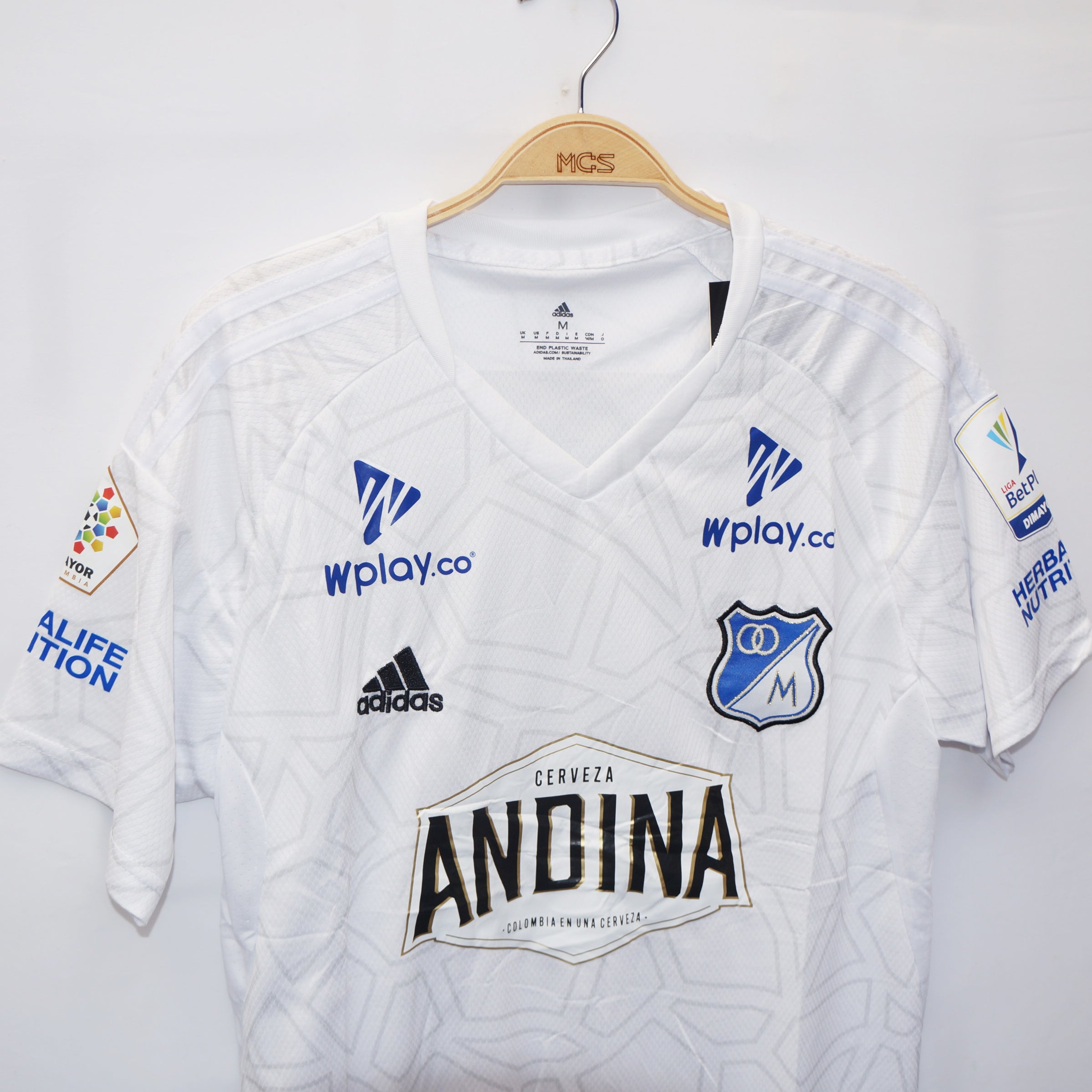 Camiseta de millonarios outlet blanca